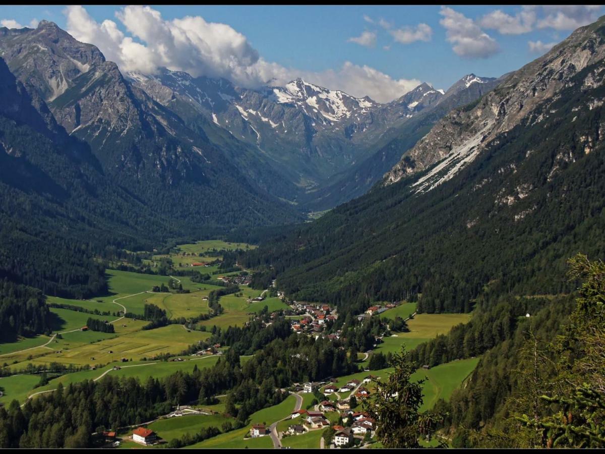 Appartamento Haus Alpenrose Trins Esterno foto
